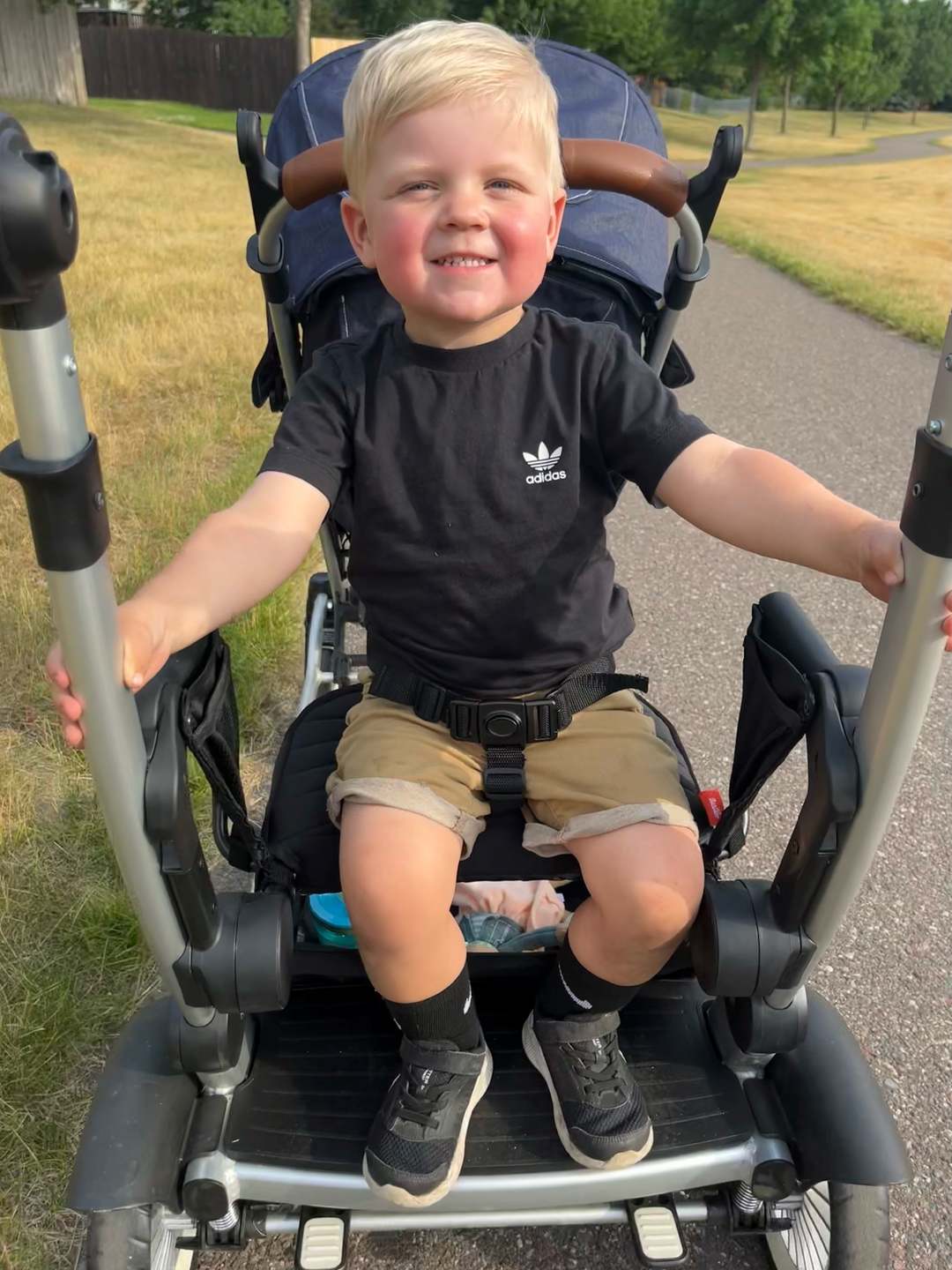 The Austlen Entourage: The Stroller That Has Grown Right Along With Our Family
