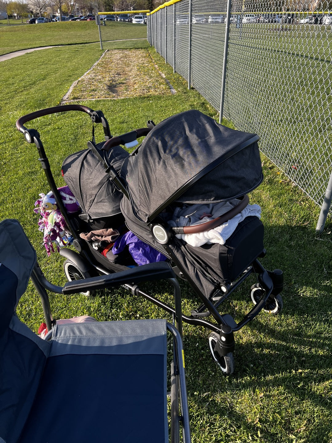 The Austlen Entourage: The Stroller That Comes Everywhere With Us