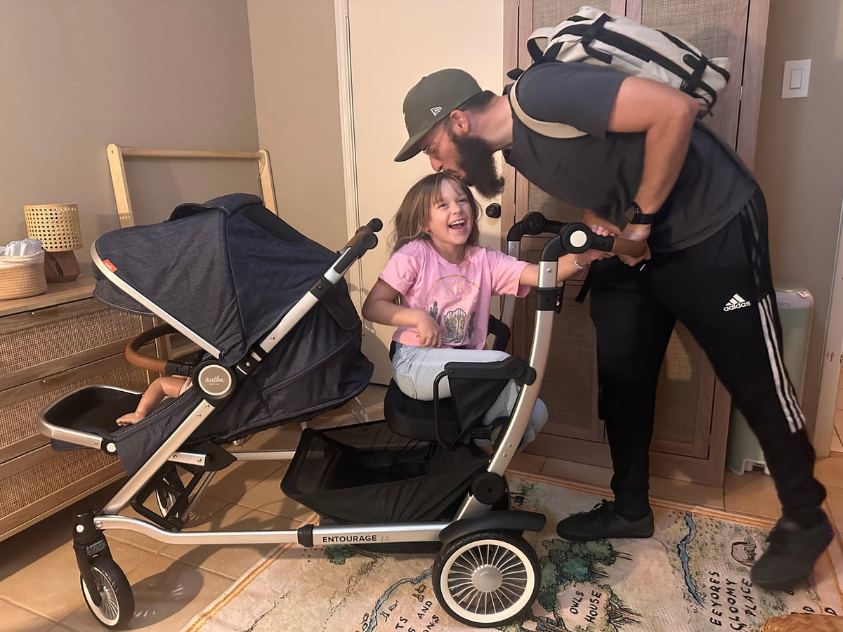 Austlen Entourage 2.0 Review: The Best Stroller for Kids with a Bigger Age Gap